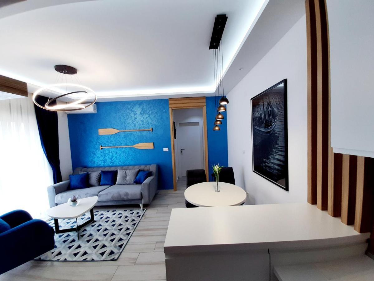 Maritimo Di Cattaro****Lux Apartment With Garage Extérieur photo