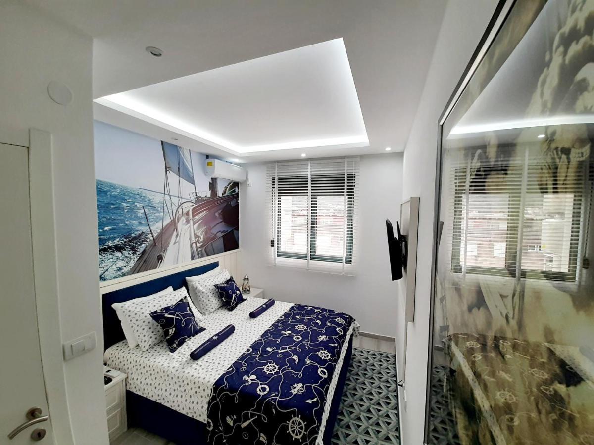 Maritimo Di Cattaro****Lux Apartment With Garage Extérieur photo