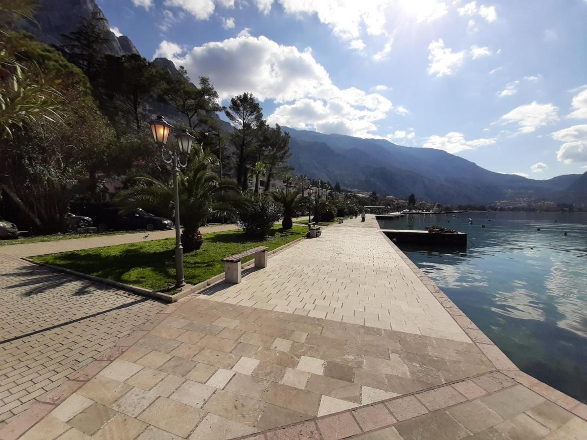 Maritimo Di Cattaro****Lux Apartment With Garage Extérieur photo